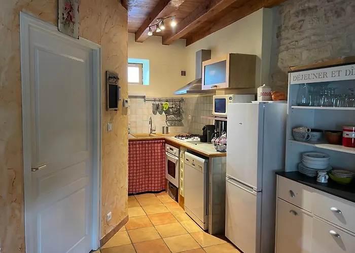 Sous L Olivier Tusson